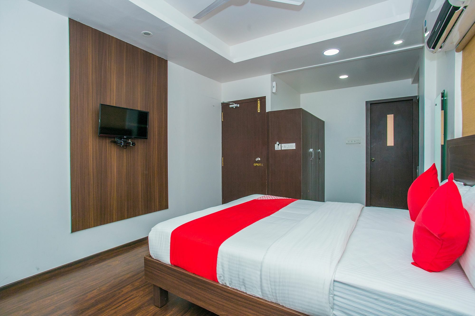 Flagship Malnad Residency Near Bengaluru Palace Exterior photo